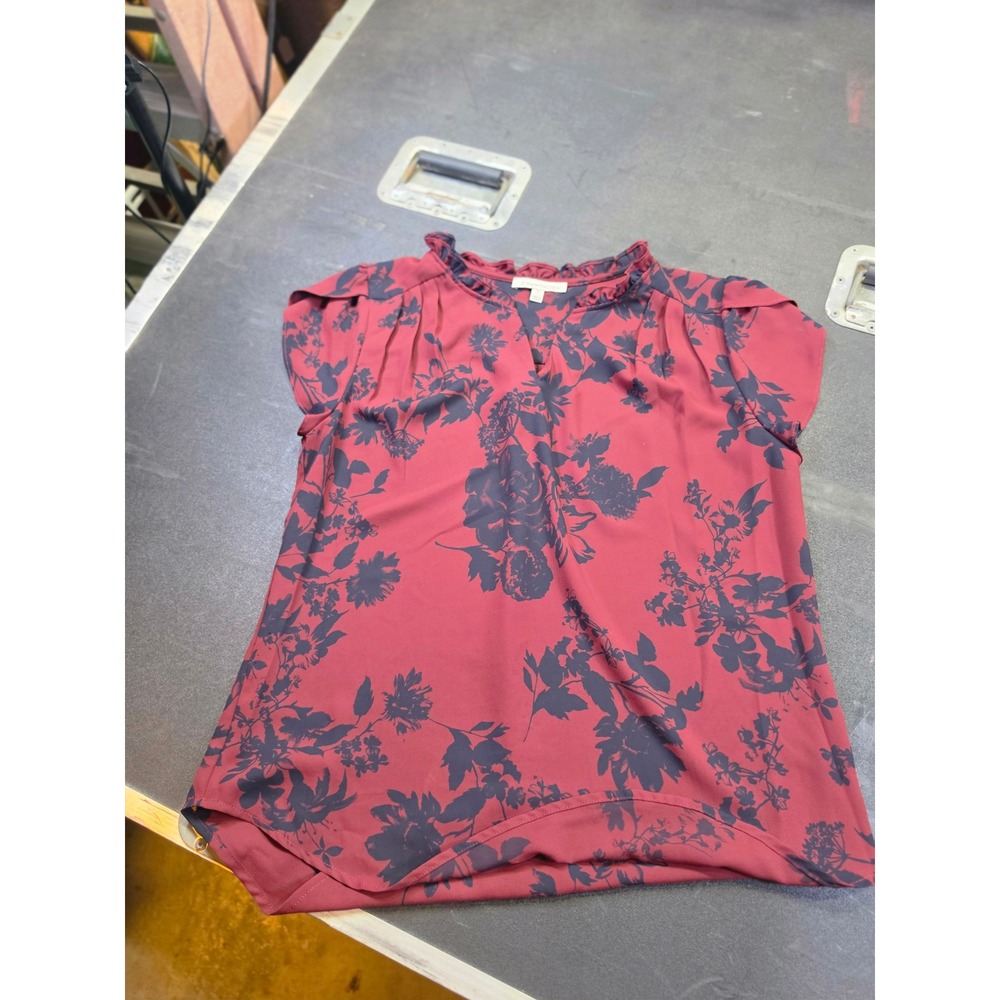 41 Hawthorn Womens Small Burgundy Red Floral Ruffle Neck Cap Sleeve Blouse Top